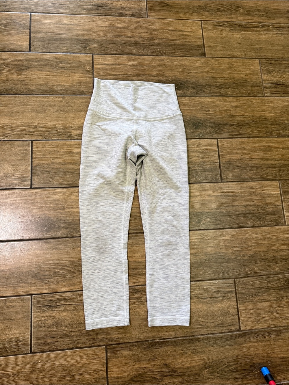 Lululemon Align High-Rise Crop 21" Size 4 woman’s Striped  grey